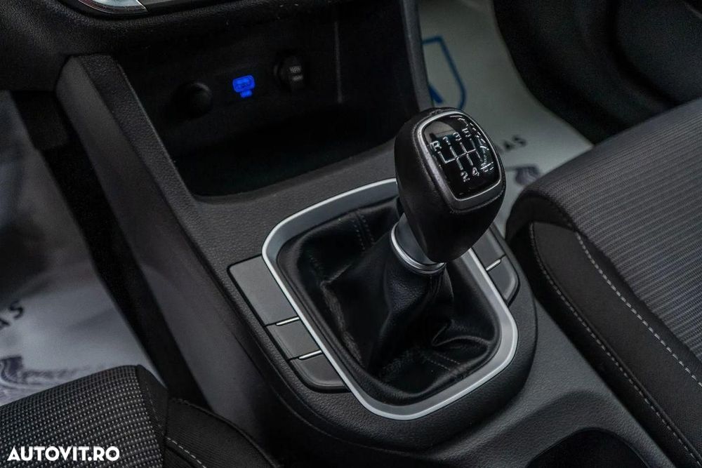 Hyundai i30 1.5 110CP 5DR M/T Comfort - 37