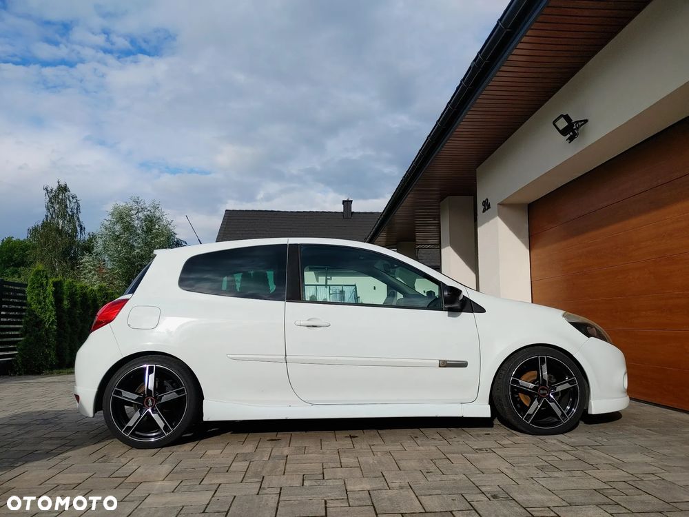 Renault Clio 1.6 16V GT - 10