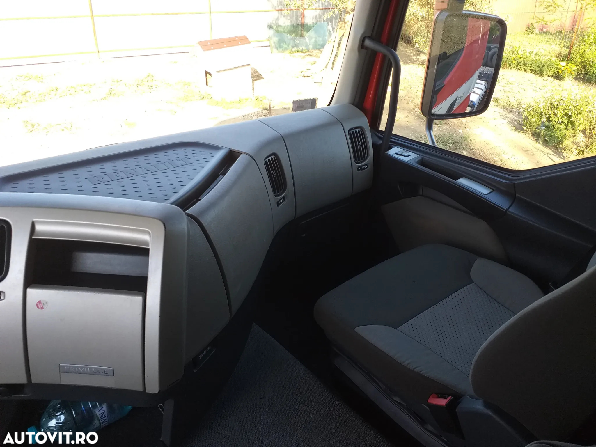 Renault Premium 430 DXi EEV , 11/2012 , 739.000 km , standard , automată , AD-BLUE funcțional , ADR de fabrică , chit basculare HYVA , anvelope 90 % , unic proprietar RO - pers. fizică . Motor/cutie/accesorii/punte-spate = VOLVO . La variante 10000e - cu SUV - 11