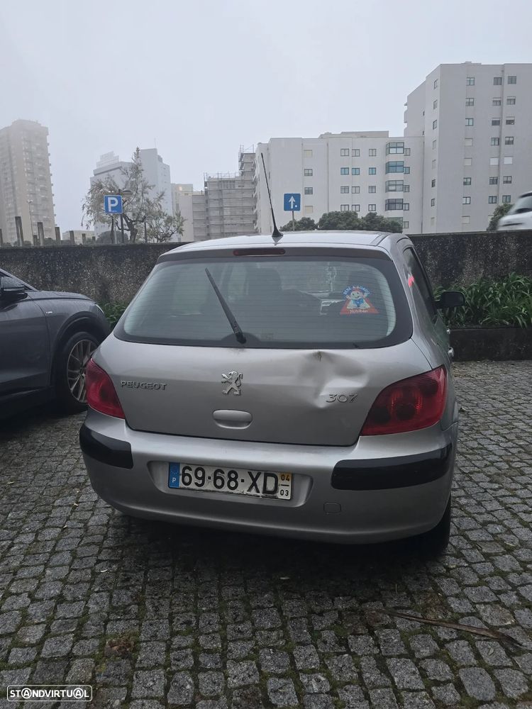 Peugeot 307 1.4 16V Executive - 6