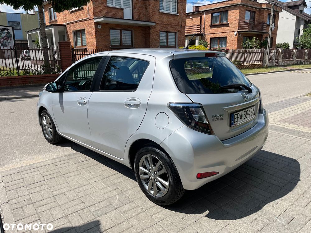 Toyota Yaris 1.33 Premium - 4