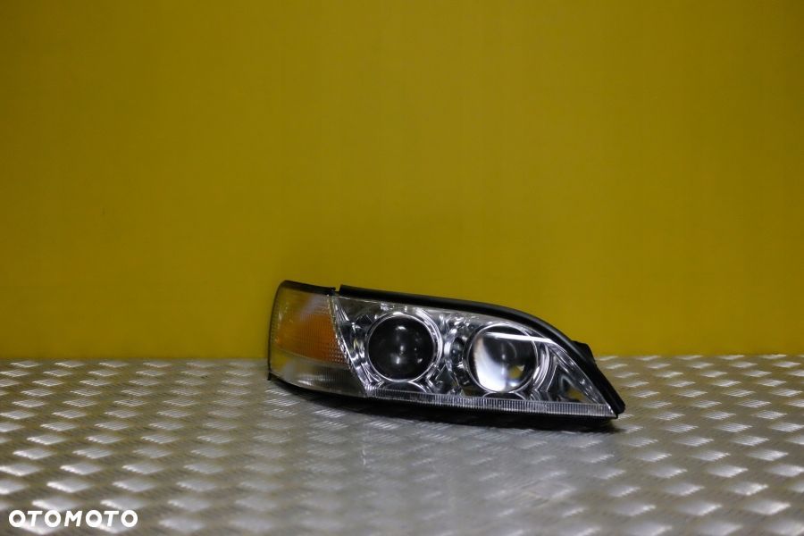 LEXUS ES ES300 91-96 REFLEKTOR LAMPA PRZÓD PRAWA