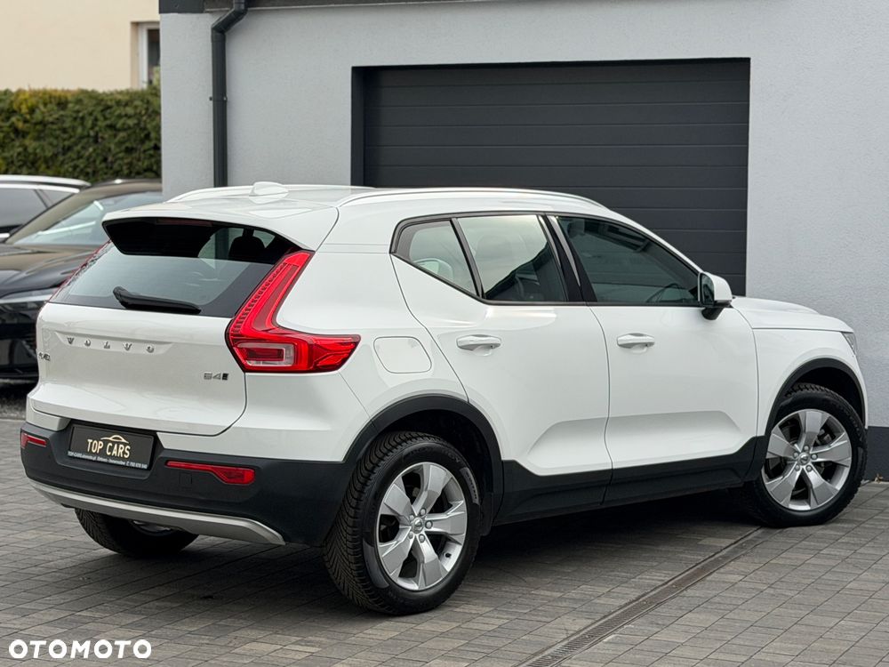 Volvo XC 40 B4 B DKG Momentum Pro - 28
