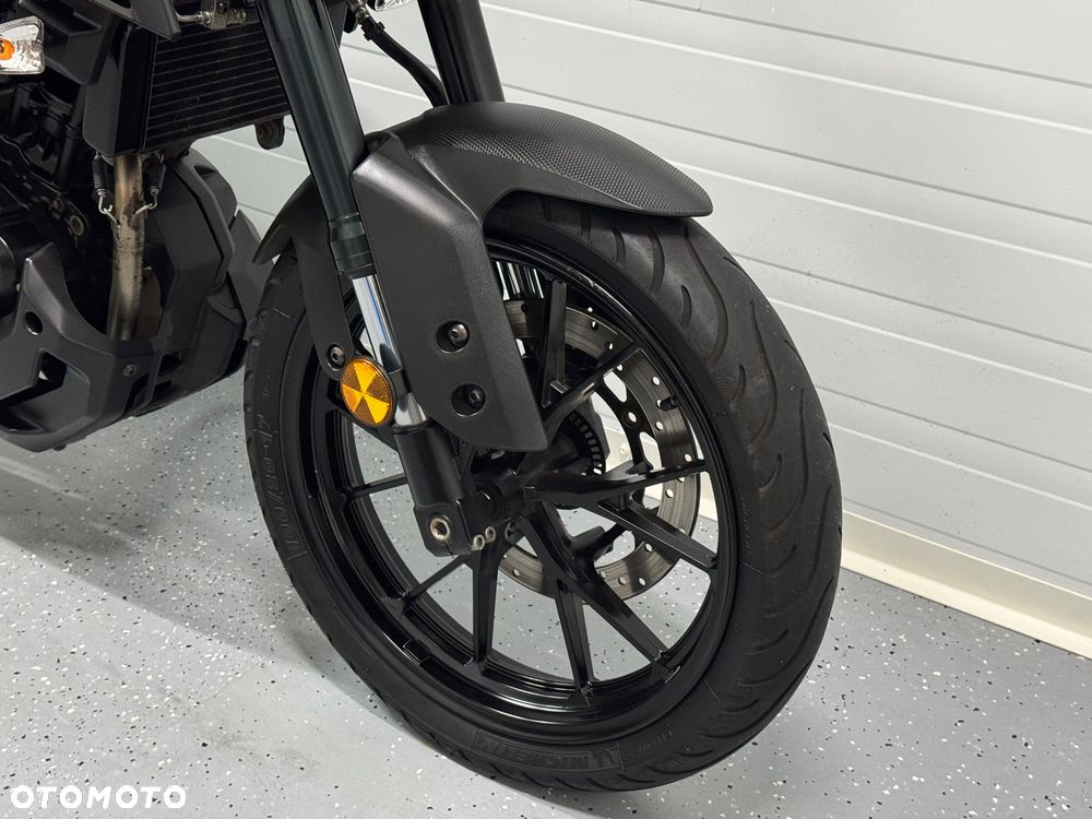 Yamaha MT - 11