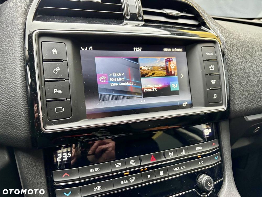 Jaguar F-Pace 2.0 i4D AWD Prestige - 6