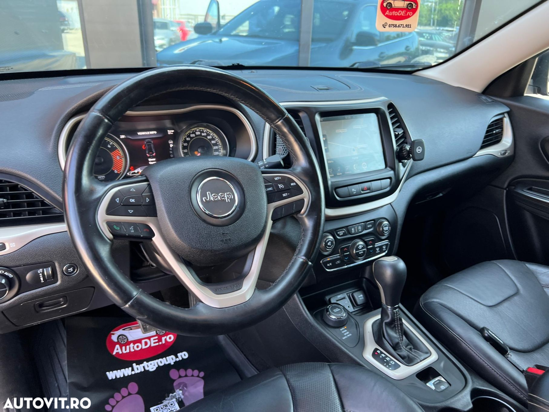 Jeep Cherokee - 5
