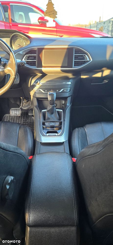 Peugeot 308 BlueHDi FAP 150 Stop&Start Automatik Allure - 14