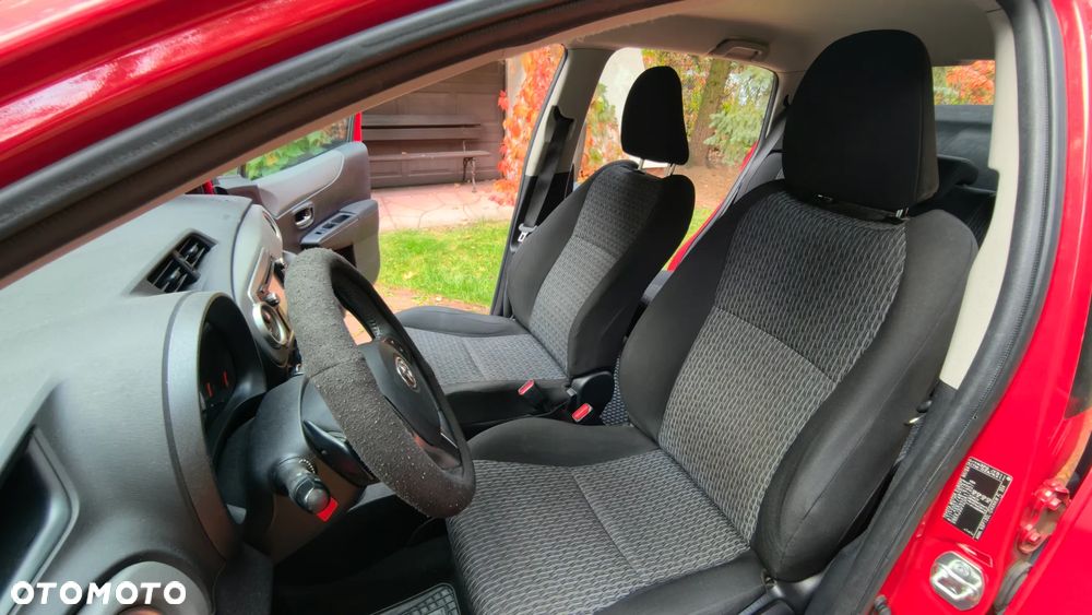Toyota Yaris - 25