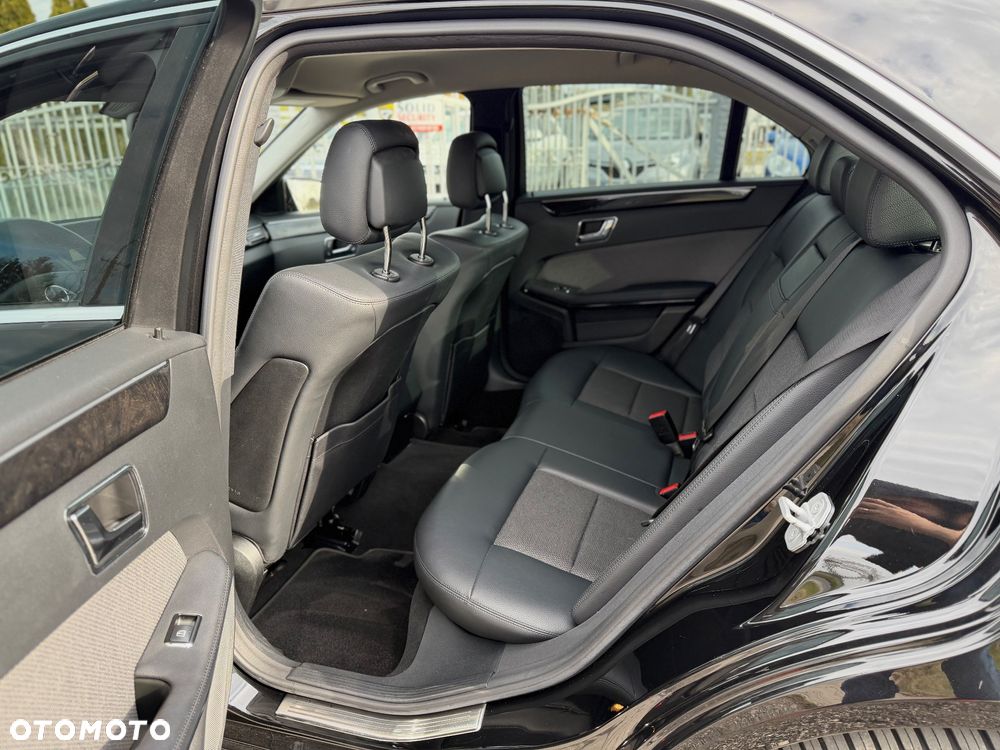 Mercedes-Benz Klasa E 250 CGI BlueEffICIENCY Avantgarde - 13