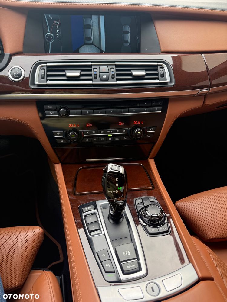BMW Seria 7 760i - 9