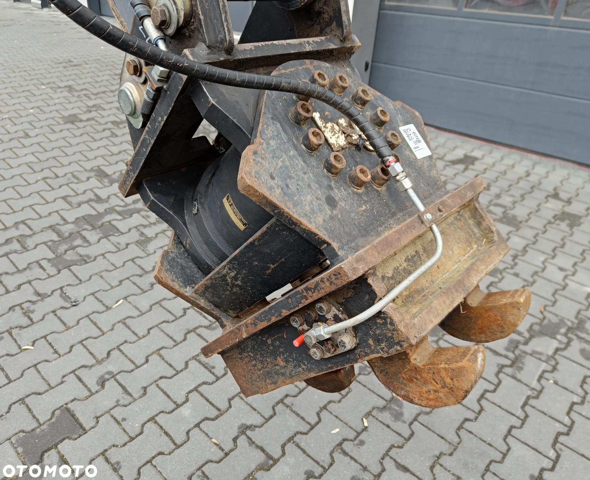 Atlas 140 W - 25