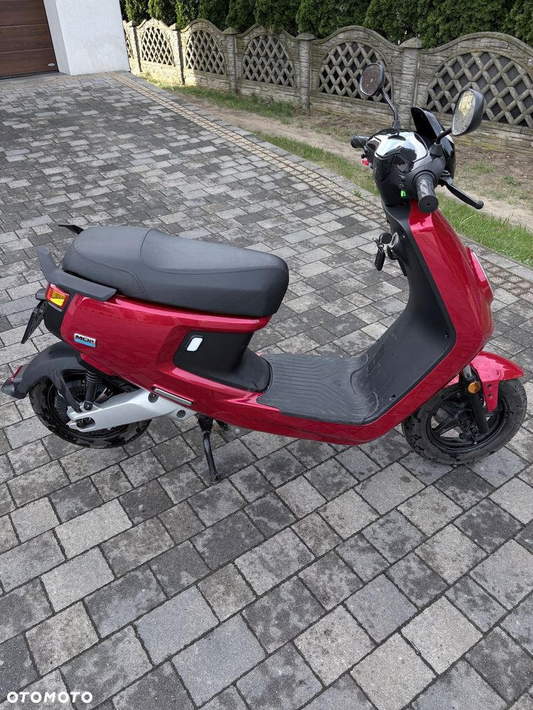 Niu M+ - 8