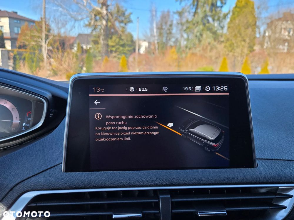 Peugeot 3008 1.2 PureTech Allure S&S - 24