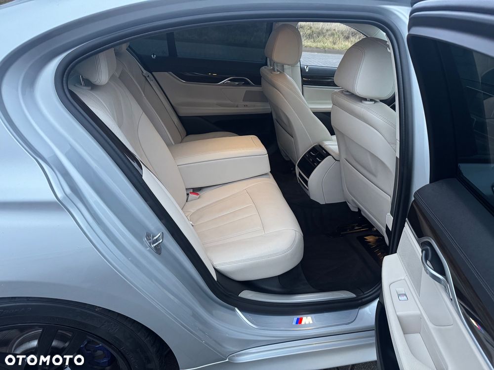 BMW Seria 7 730d xDrive - 18
