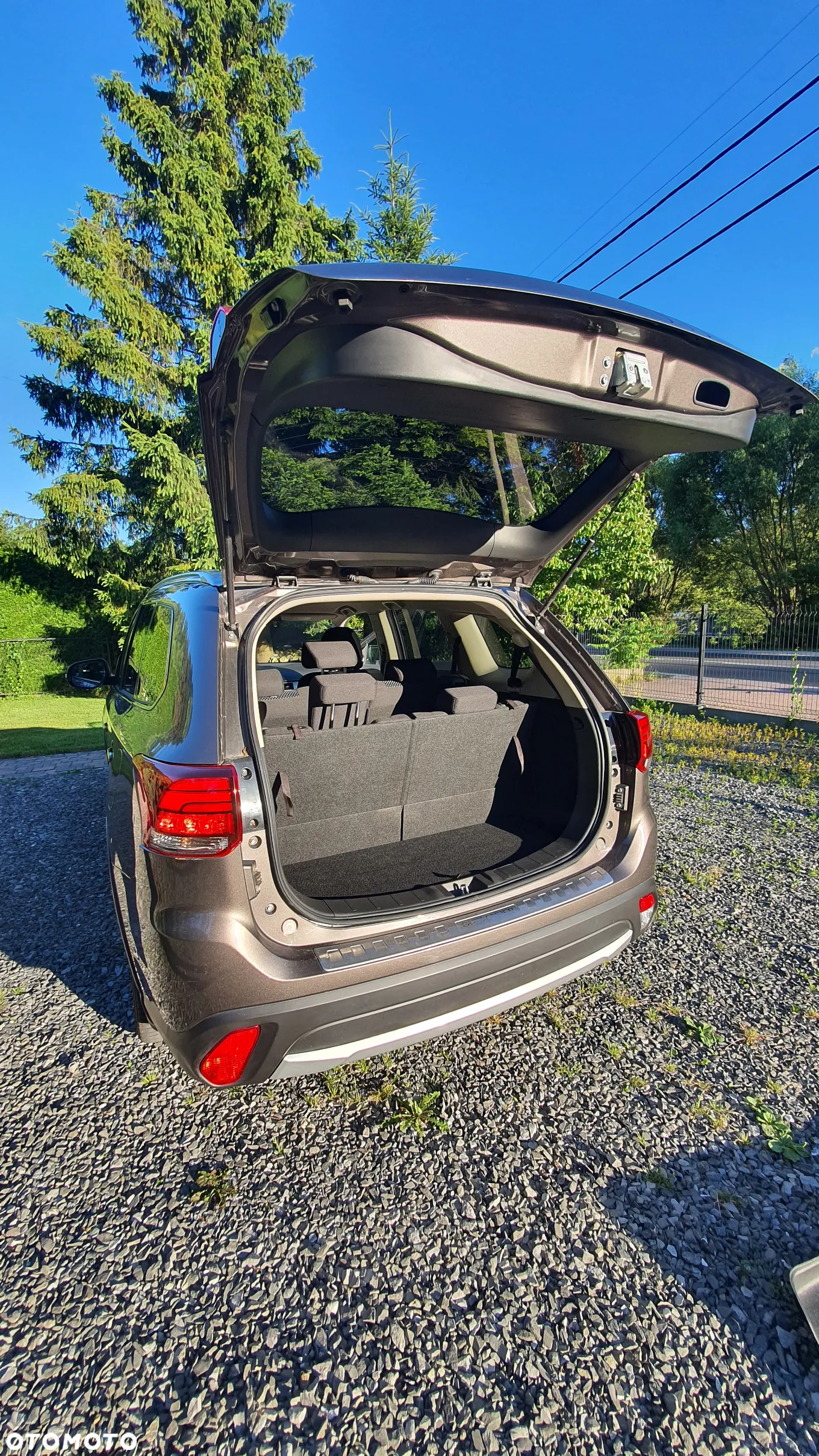 Mitsubishi Outlander - 17