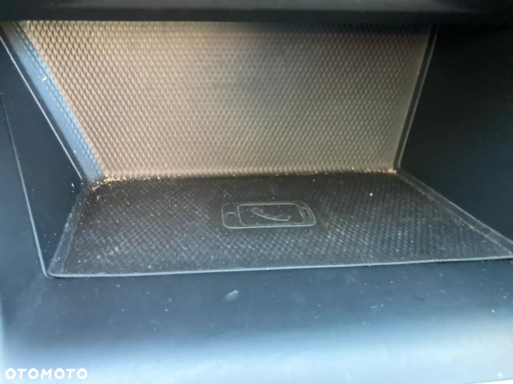 Volkswagen Golf 1.5 eTSI OPF DSG Style - 25