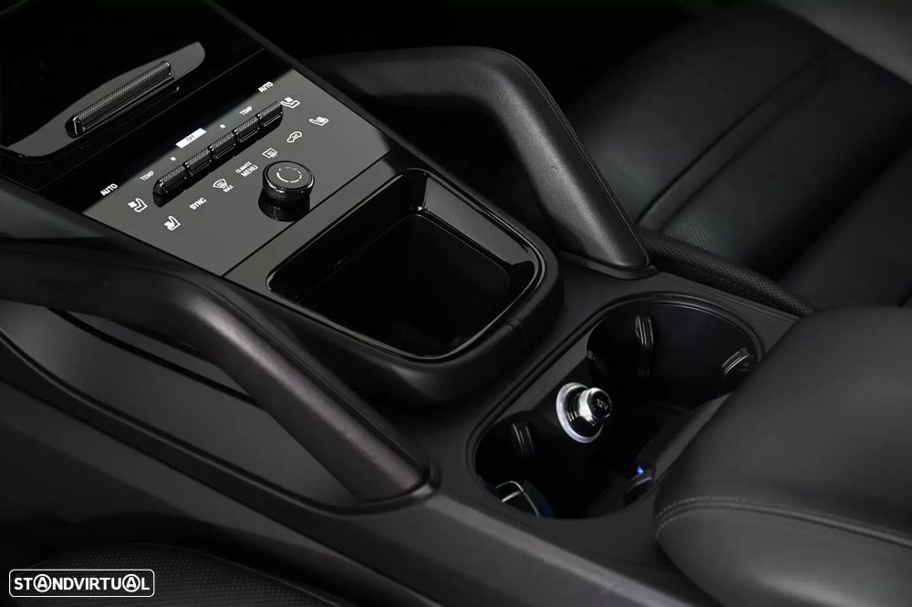 Porsche Cayenne - 30