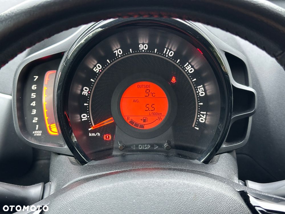 Toyota Aygo x-clusiv - 14