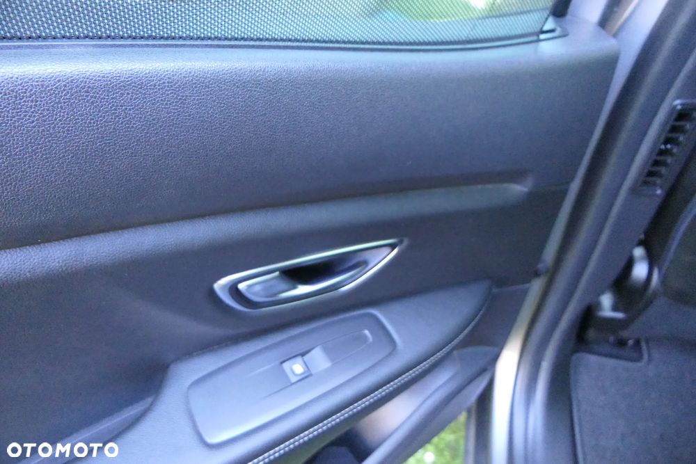 Renault Scenic - 32