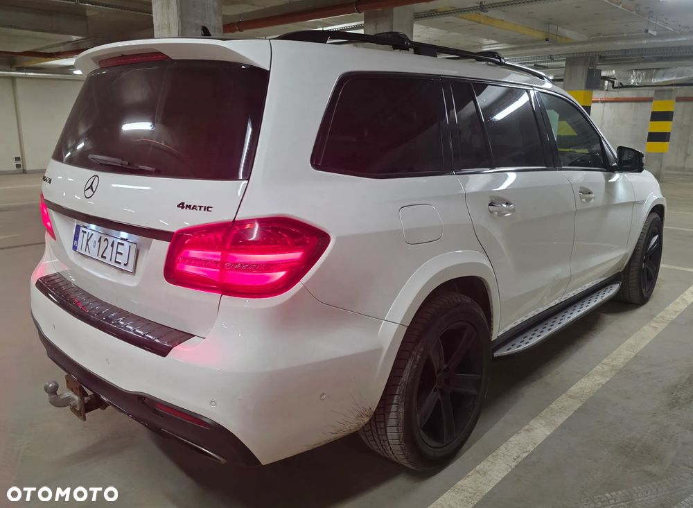 Mercedes-Benz GLS - 9