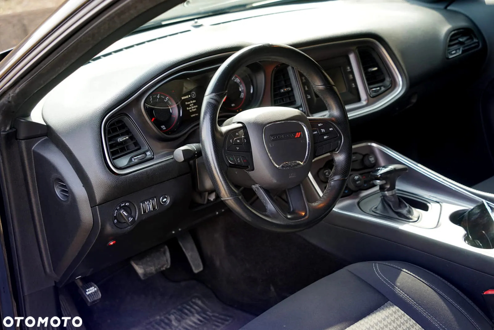 Dodge Challenger 5.7 R/T - 8