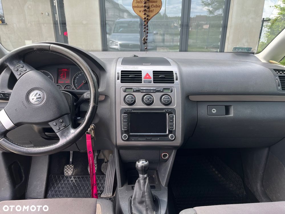 Volkswagen Touran 2.0 TDI DPF Cross - 10