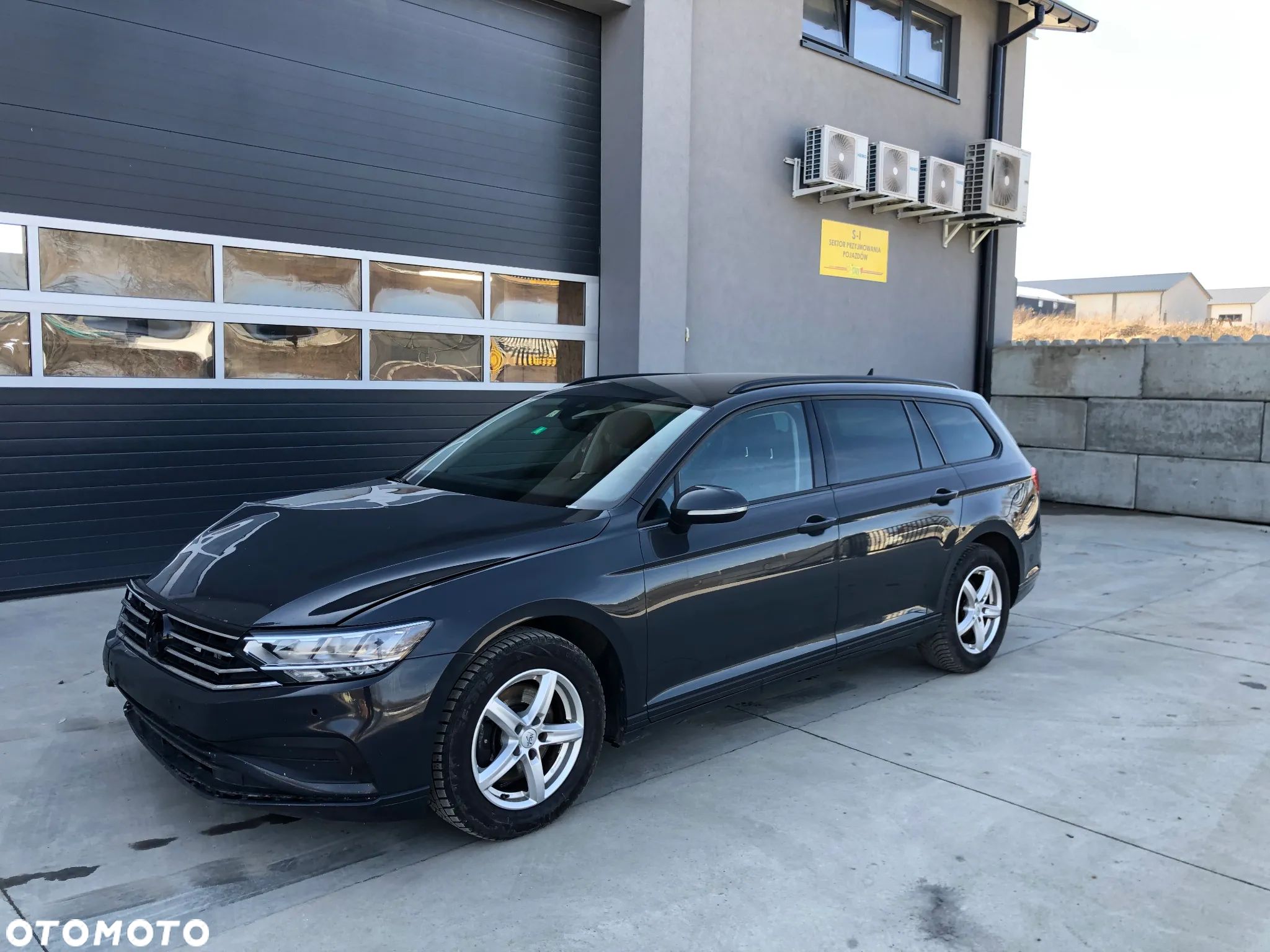 Volkswagen Passat Variant 2.0 TDI SCR DSG Business - 1