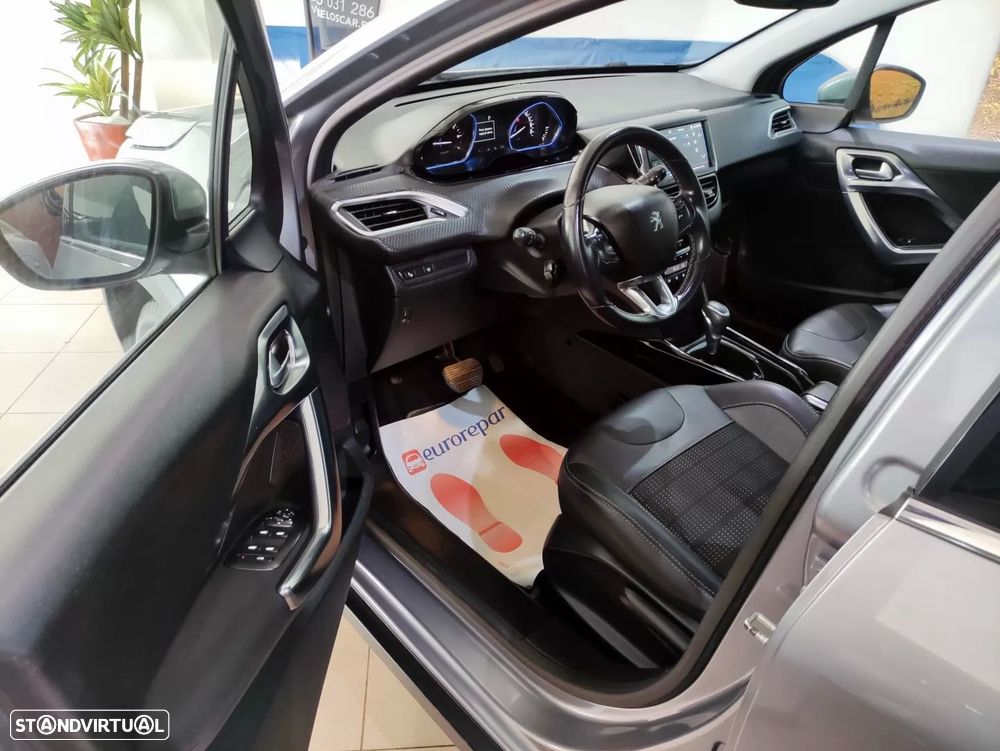 Peugeot 2008 PureTech 110 Stop&Start EAT6 Allure - 11