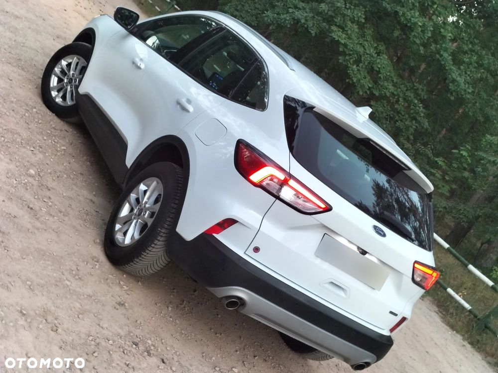Ford Kuga - 26