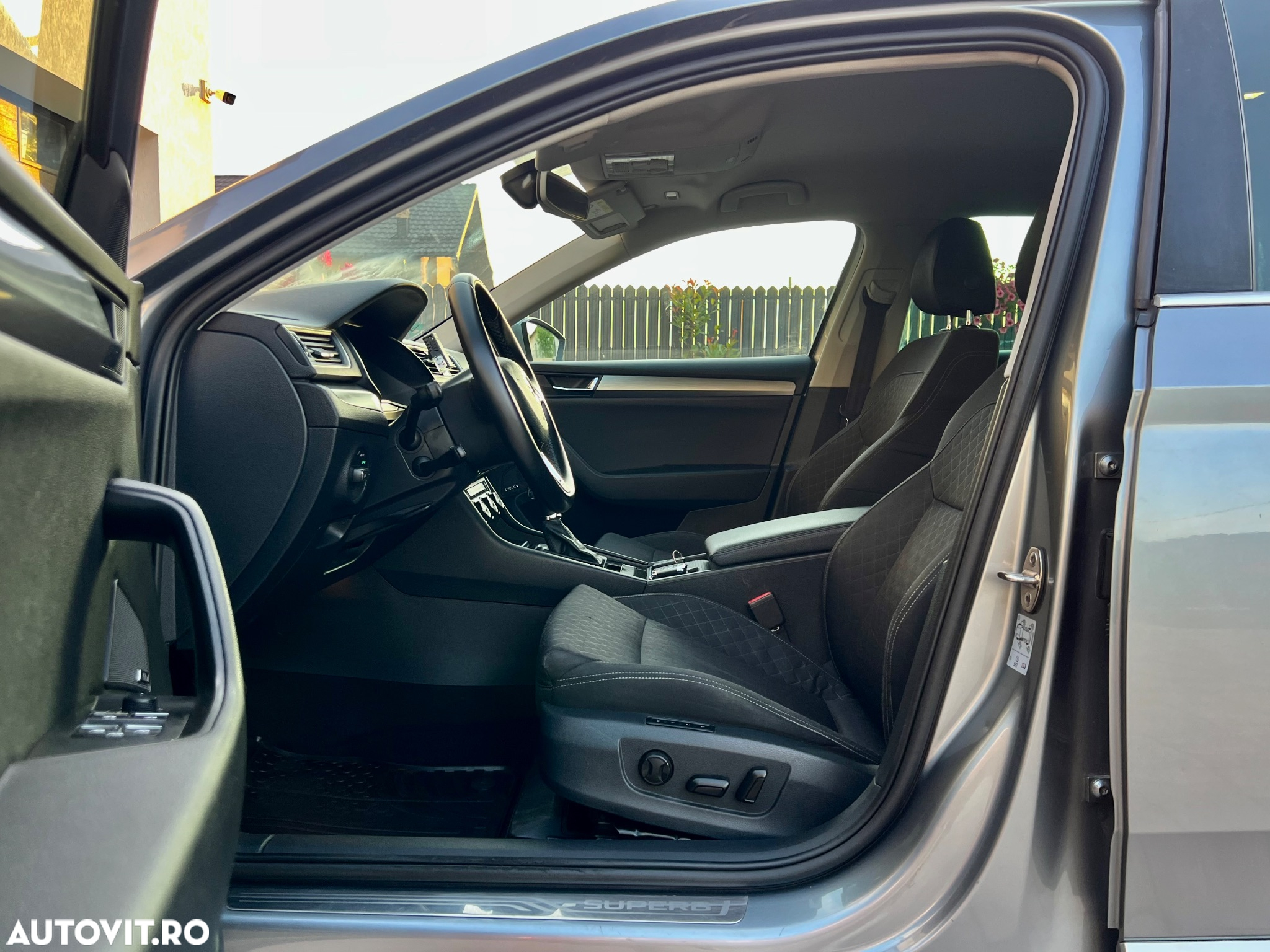 Skoda Superb Combi 1.6 TDI DSG Ambition - 19