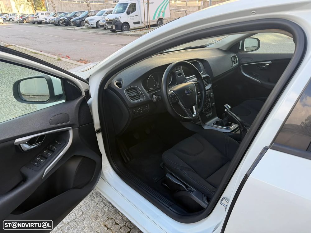 Volvo V40 1.6 D2 Summum - 5