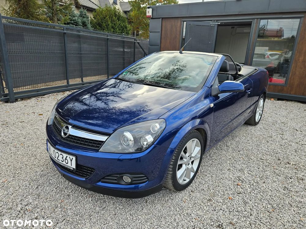 Opel Astra TwinTop 1.8 Cosmo - 1