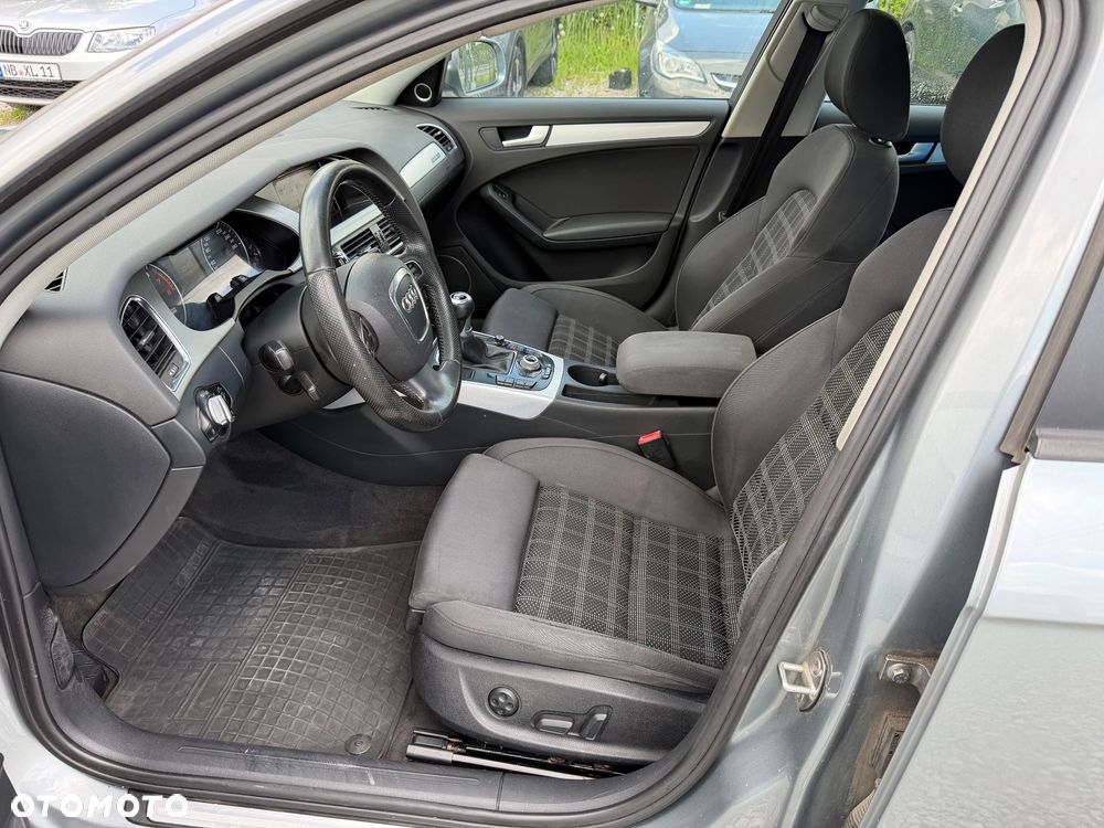 Audi A4 Limousine 3.2 FSI quattro S line Sportpaket (plus) - 28