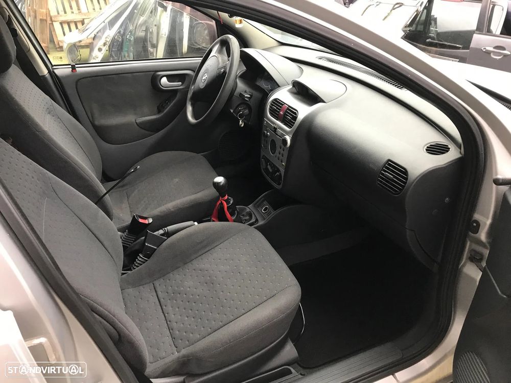 Opel Corsa C 1.3 CDTi 5P 2003 - Para Peças - 8