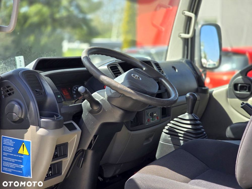 Nissan Cabstar - 6