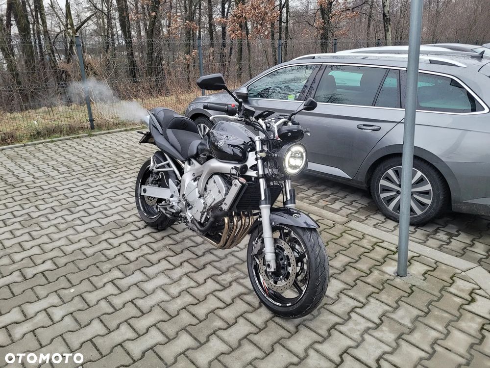 Yamaha FZ6 - 3