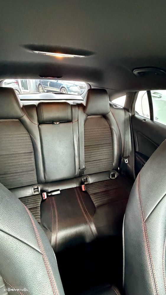 Mercedes-Benz CLA 200 d Shooting Brake AMG Line Aut. - 9