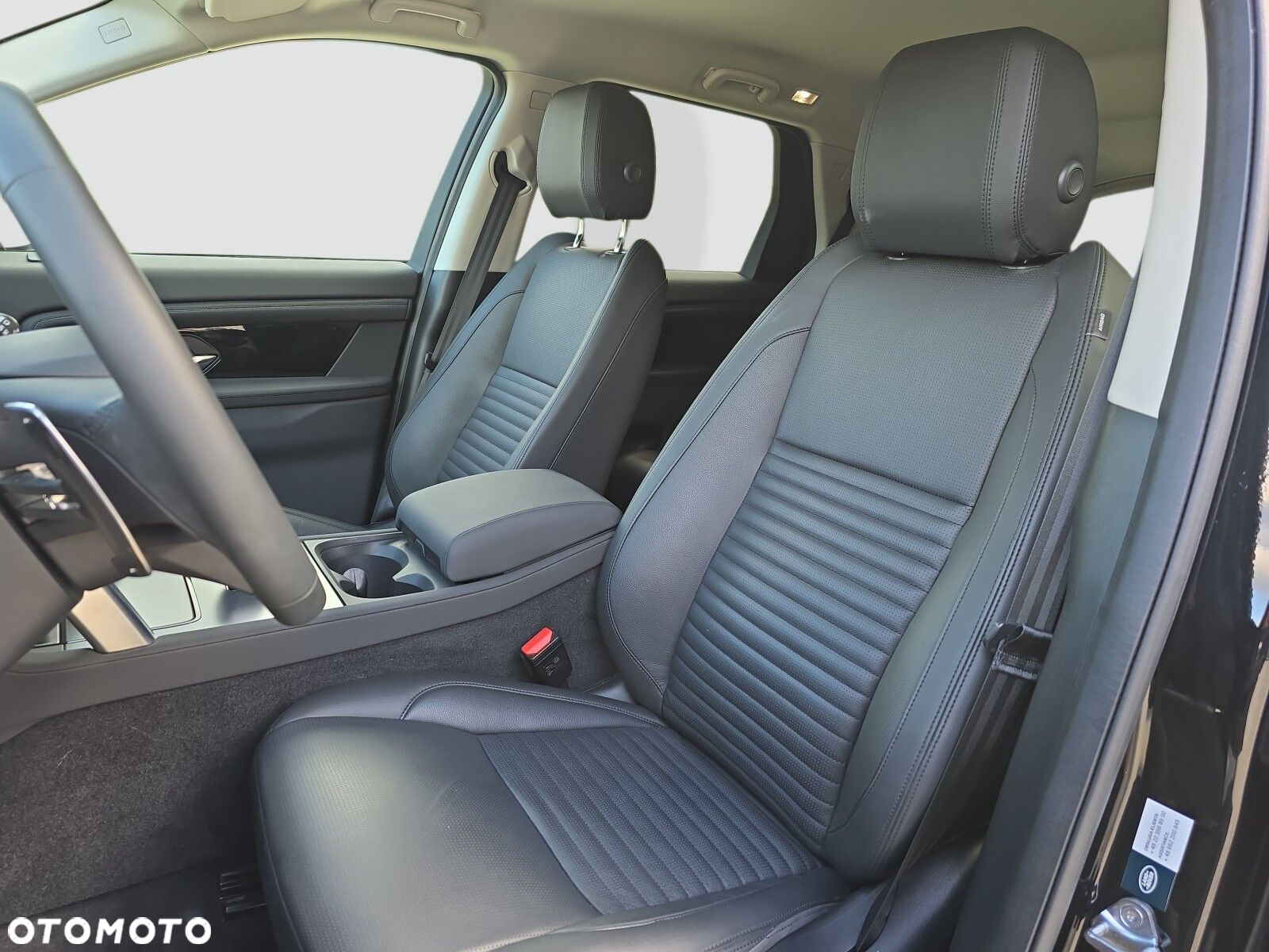 Land Rover Discovery Sport - 11
