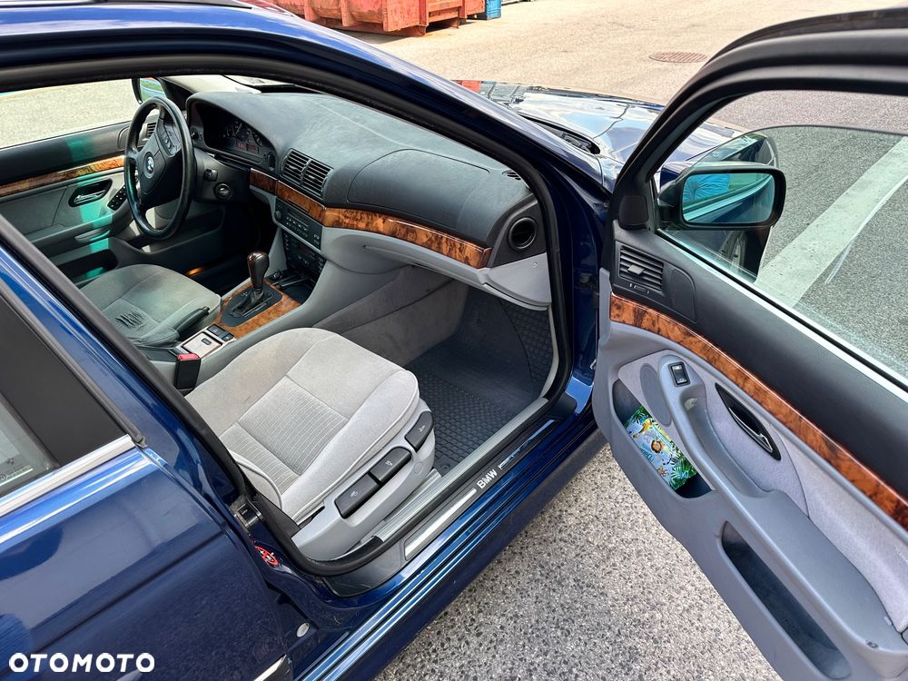 BMW Seria 5 - 17