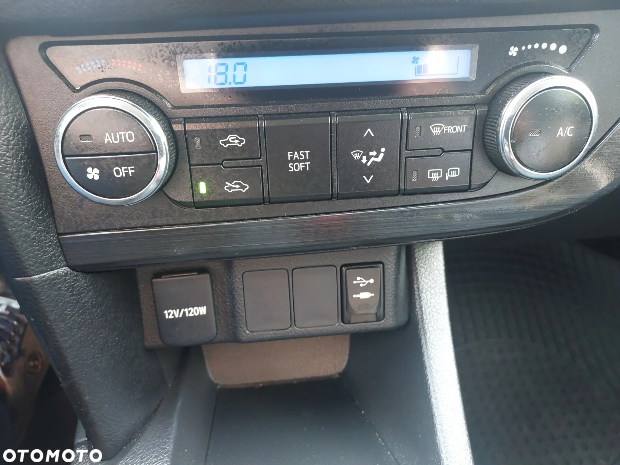 Toyota Auris 1.6 Dynamic - 14
