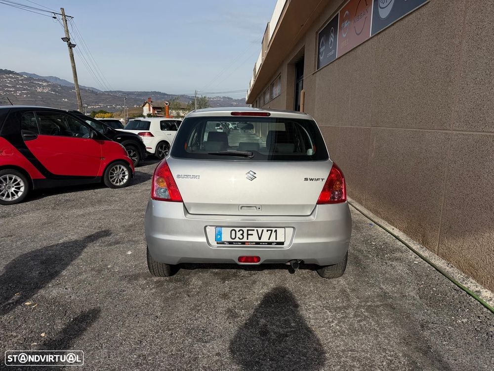 Suzuki Swift 1.3 DDiS GL - 10