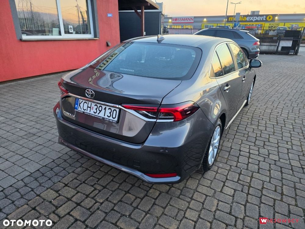 Toyota Corolla - 10