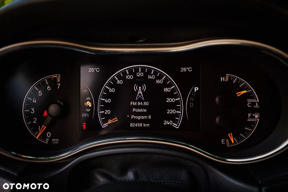 Jeep Grand Cherokee - 22