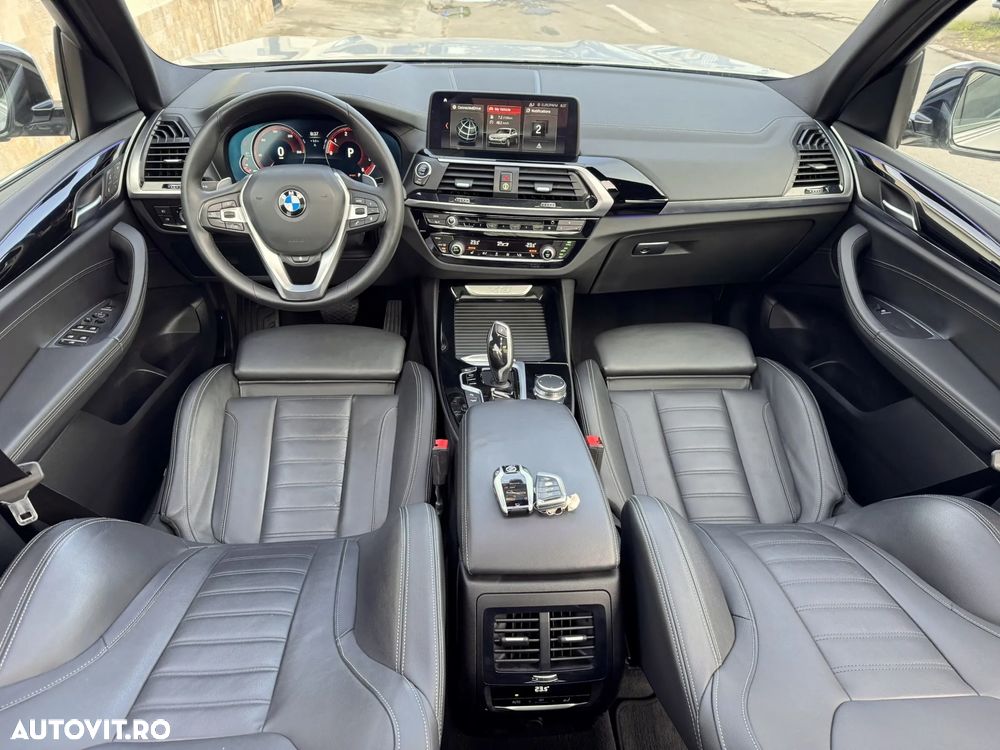 BMW X3 xDrive20d AT Luxury Line - 2