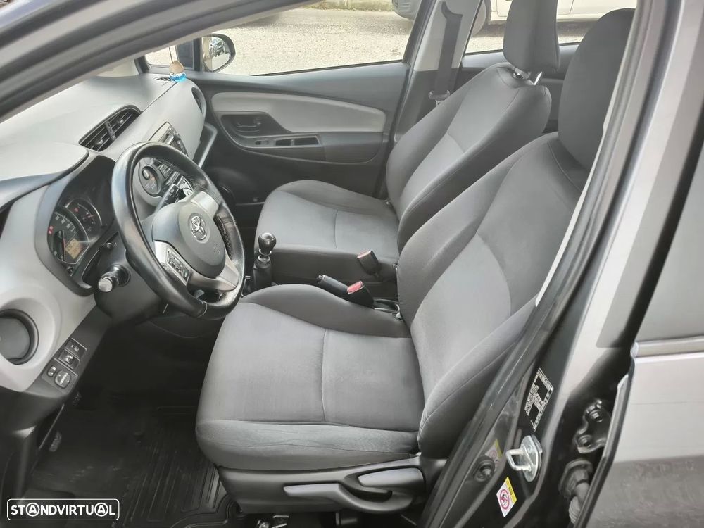 Toyota Yaris 1.4 D-4D ACtive+AC — fotografia 22