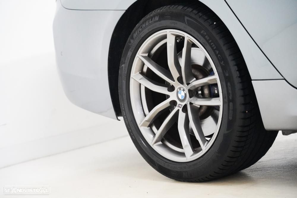 BMW 530 e iPerformance Pack M — fotografia 19