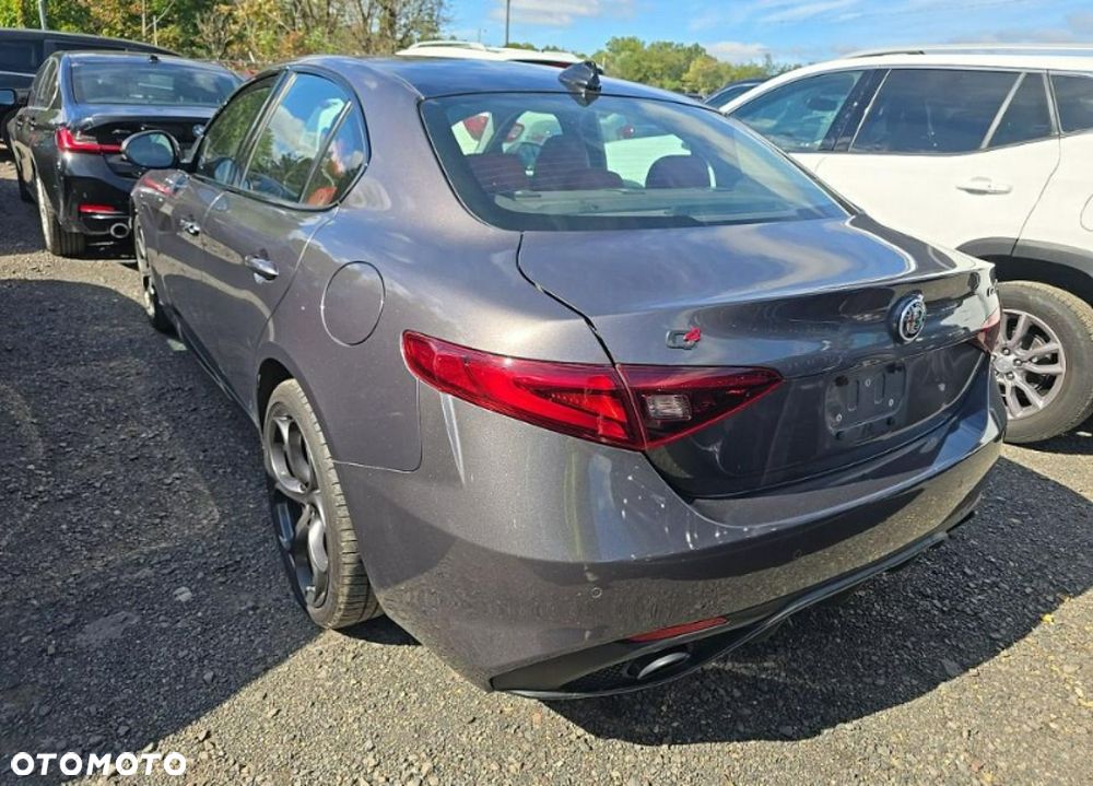 Alfa Romeo Giulia 2.0 Turbo TI Q4 - 5