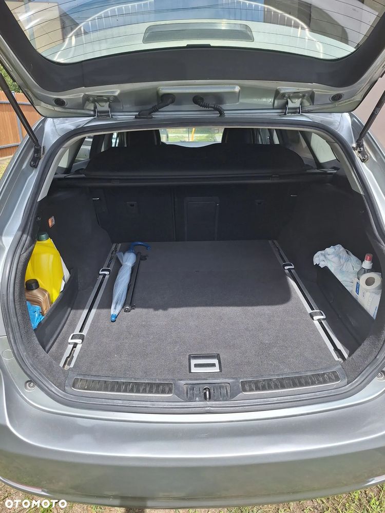 Toyota Avensis 2.0 D-4D Comfort - 4