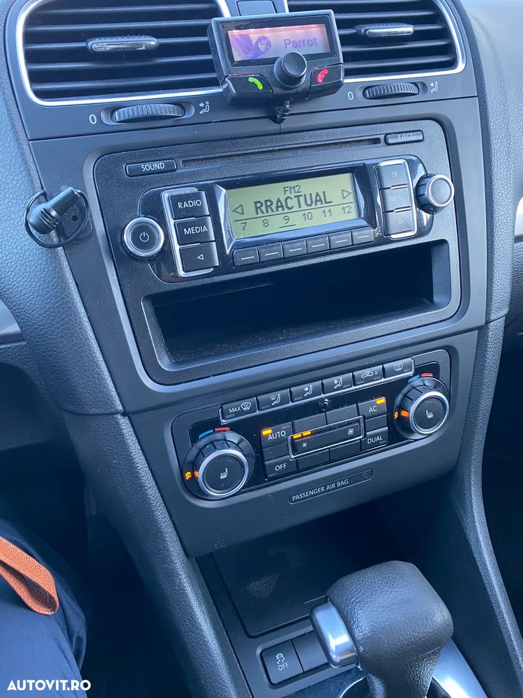 Volkswagen Golf - 8