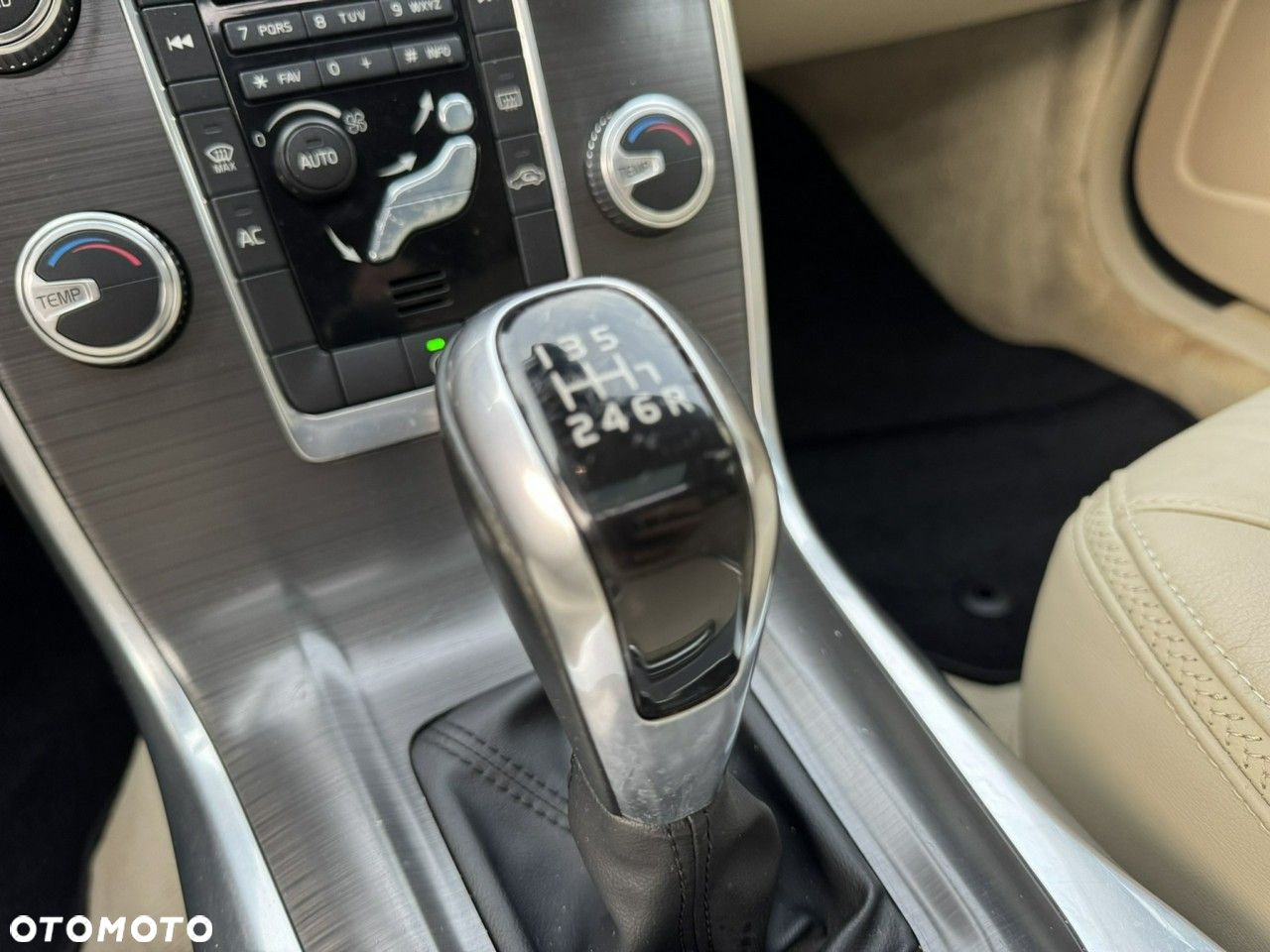 Volvo XC 70 - 18